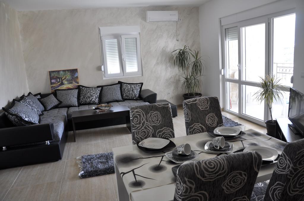 Aparthotel Stijovic バール 部屋 写真